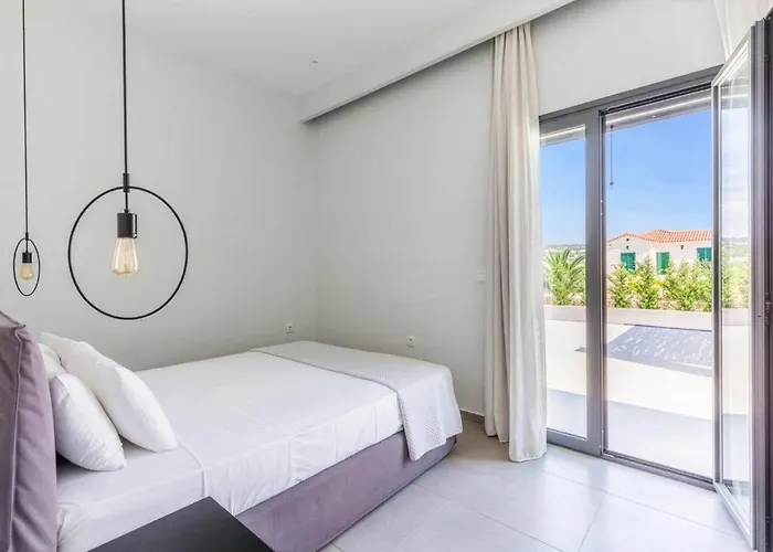 Villa La Soleil By Svoronata